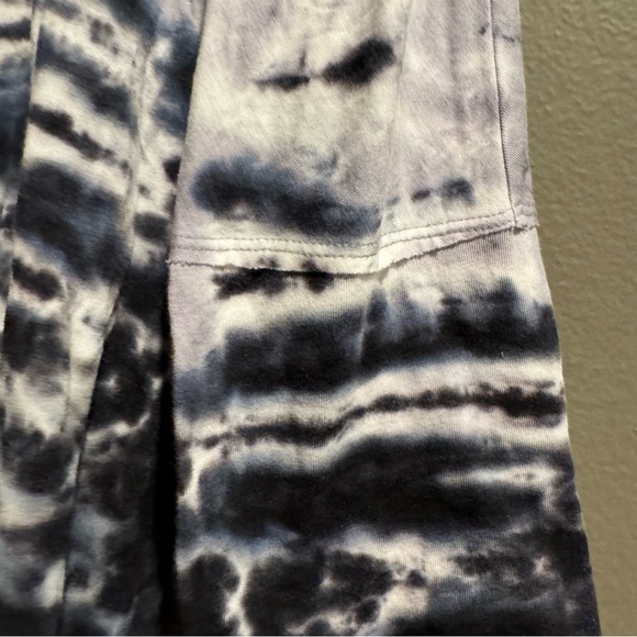 Calvin Klein Performance Tie Dye Top Size Large - Picture 4 of 7